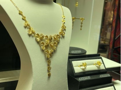 金價(jià)景氣度持續(xù)，元旦前黃金與美發(fā)飾品銷售雙升